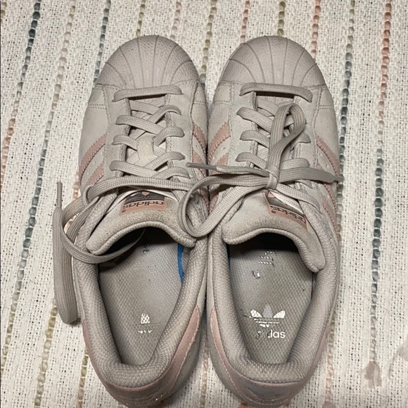 Adidas Stan Smith beige suede sneakers US 6 - Picture 3 of 5